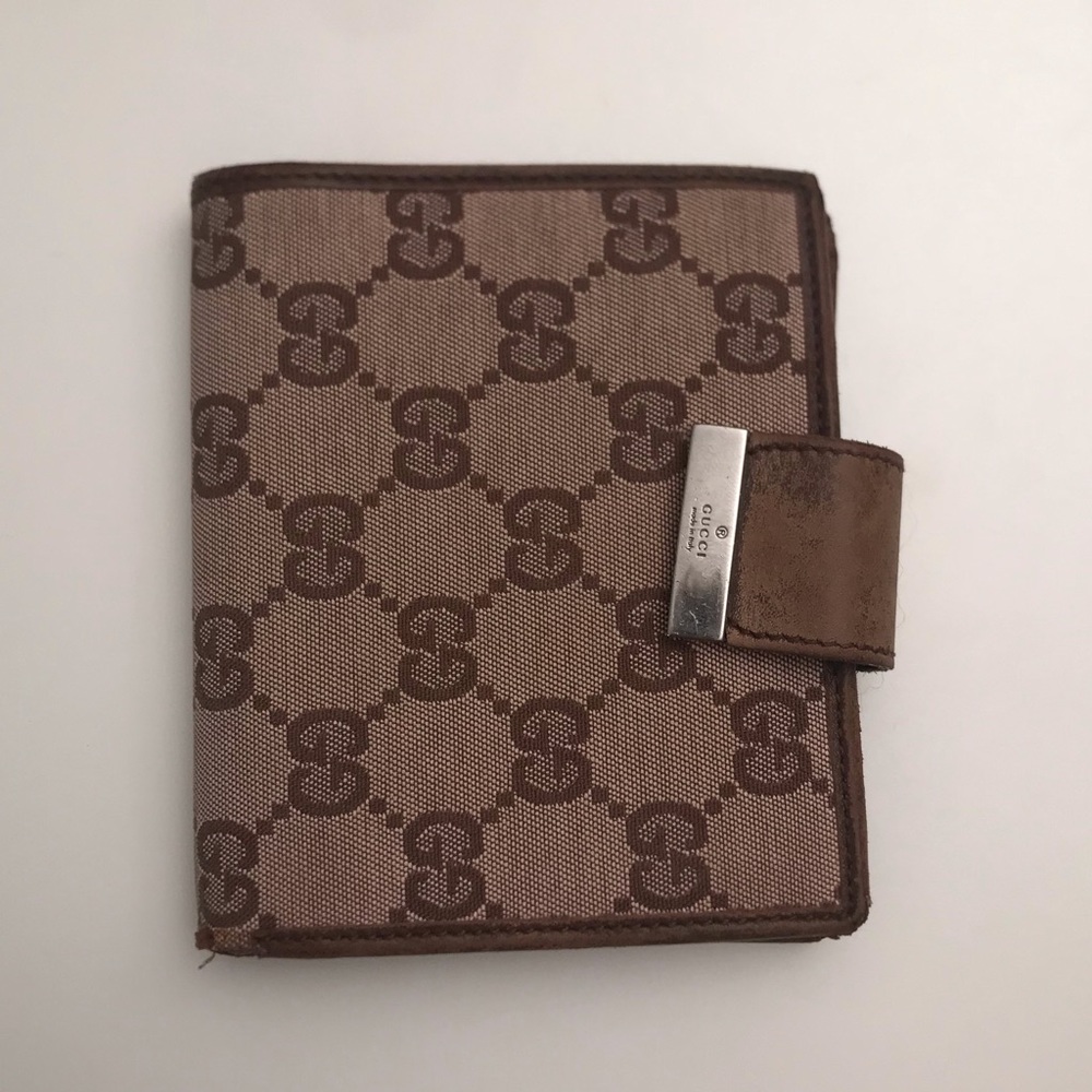 SOLD: ❤️Gucci❤️ Monogram Bifold Wallet